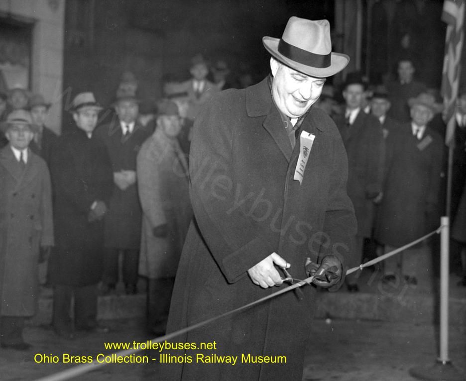 usa_m_akr_misc_ribboncutting_irm_ss_023.jpg