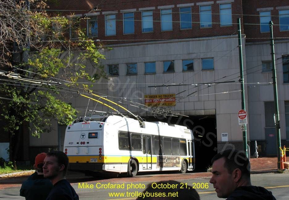 usa_m_bos_neoplan_4121_stunnel_20061021_01_mcro.jpg