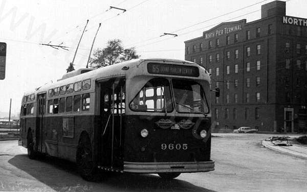 usa_m_chi_mh_9605_rt65navypier.jpg