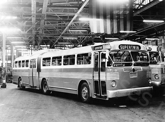 usa_m_chi_misc_twin_9763_southshops.jpg
