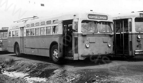 usa_m_chi_sl_9403_northavecarhouse.jpg
