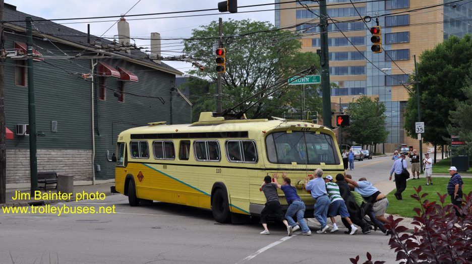 usa_m_day_bbc110fantrip_144_brownwyomingpush_20100522_jbaint.jpg