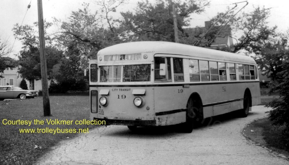 usa_m_day_brill_pr19_maplewoodloop_bvolkmer.jpg