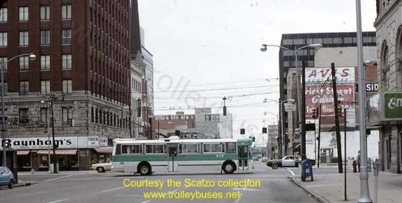 usa_m_day_flyer_946_mainfirst_19770319_ss.jpg