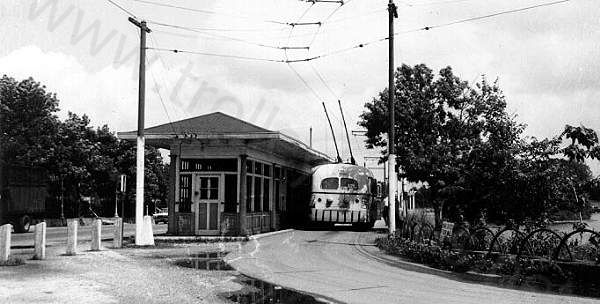 usa_m_day_mh_14_rt8shelter.jpg