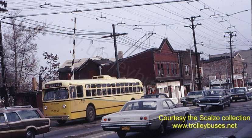 usa_m_day_mh_552_rt1thirdcollege_1971119_ss.jpg