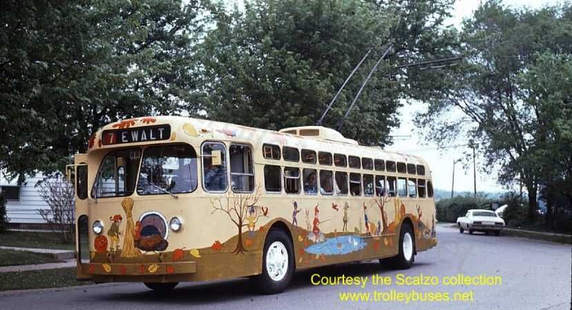 usa_m_day_mh_559_rt7rainbowfarmside_197605_ss.jpg