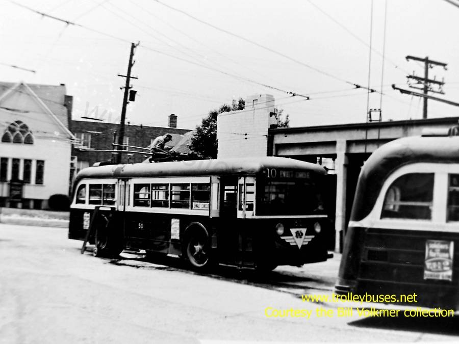 usa_m_day_ps_dx50_carbarn_bv.jpg