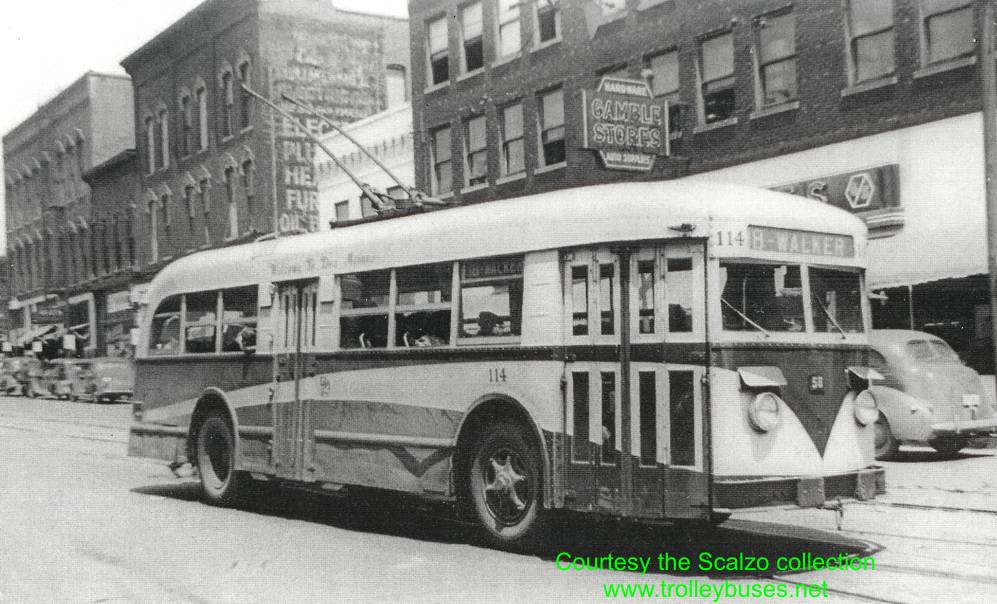 usa_m_dsm_brill_114_rt18walker_1930s_ss.jpg
