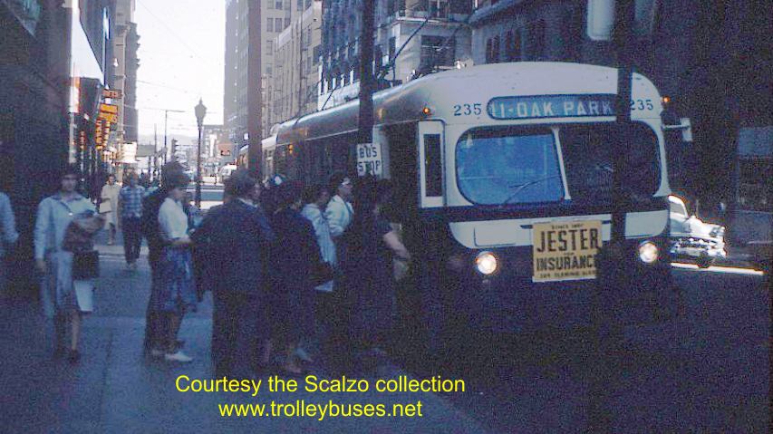usa_m_dsm_brill_235_downtown_196205_ss.jpg
