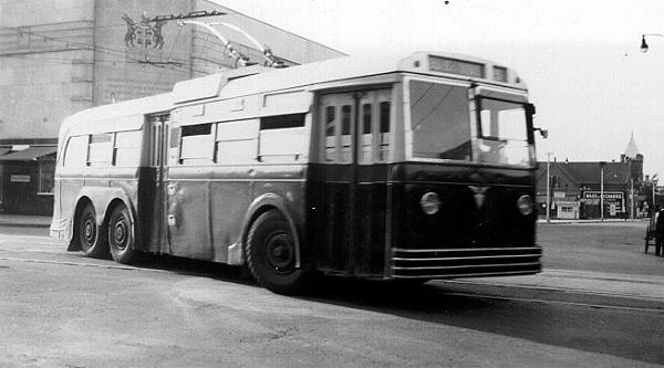 can_m_edm_leyland_01.jpg