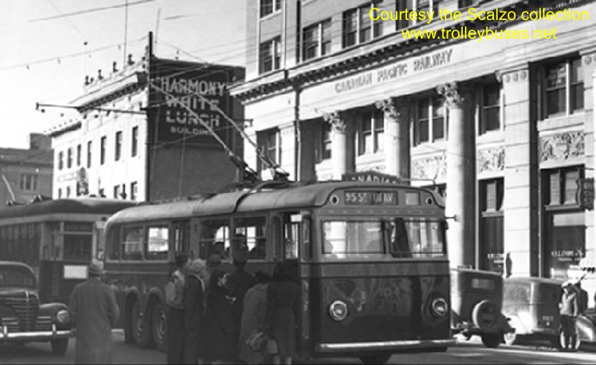 can_m_edm_leyland_104_ss.jpg