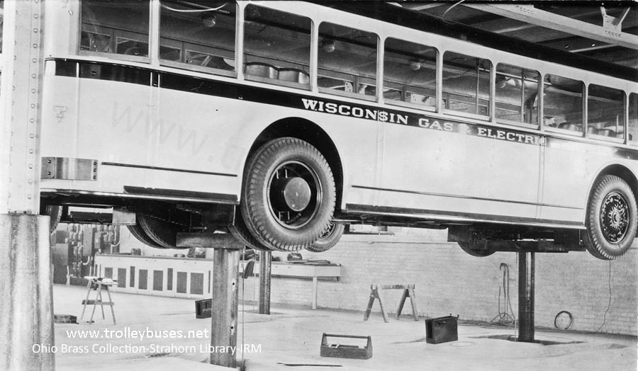 usa_m_enw_yellow_004_garagelift_irm_ss.jpg