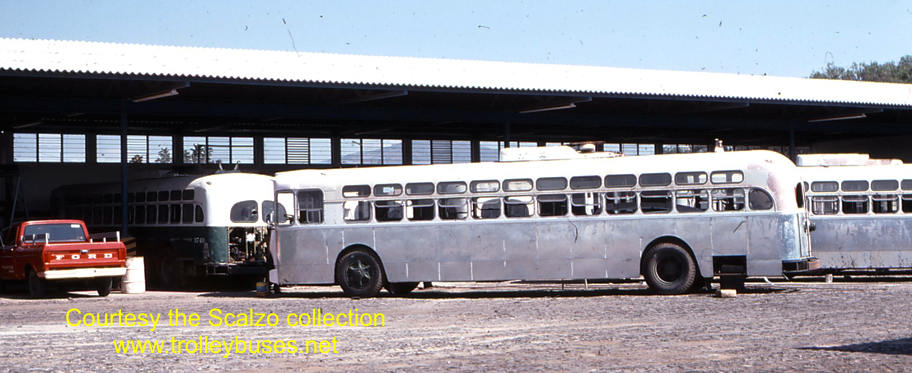mex_m_gdl_mh_16_duringrebuilding_19751125_ss.jpg
