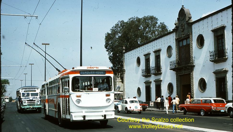 mex_m_gdl_mh_2075_hidalgoerneo_19770411_ss.jpg