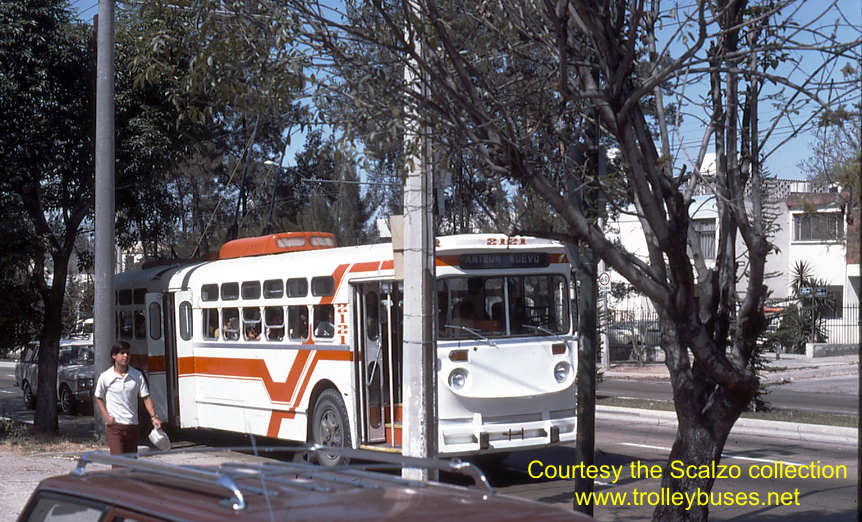 mex_m_gdl_mh_2121_circunvalacionindependencia_19770201_ss.jpg