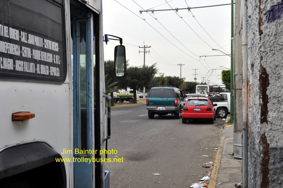 mex_m_gdl_misc_onstreet_20100315_jbain_01.jpg