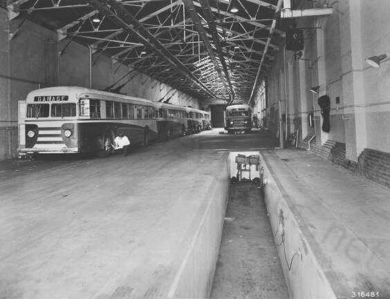 usa_m_ilg_brill_06_gilpinstgarage.jpg