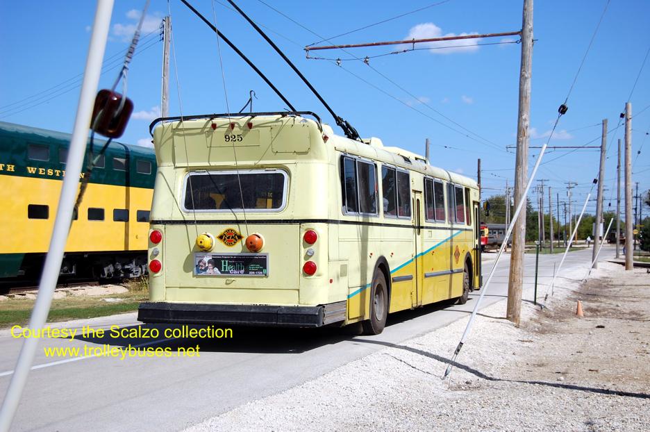 usa_m_irm_flyer_925_centralusedbookstorerear_20120915_ss.jpg