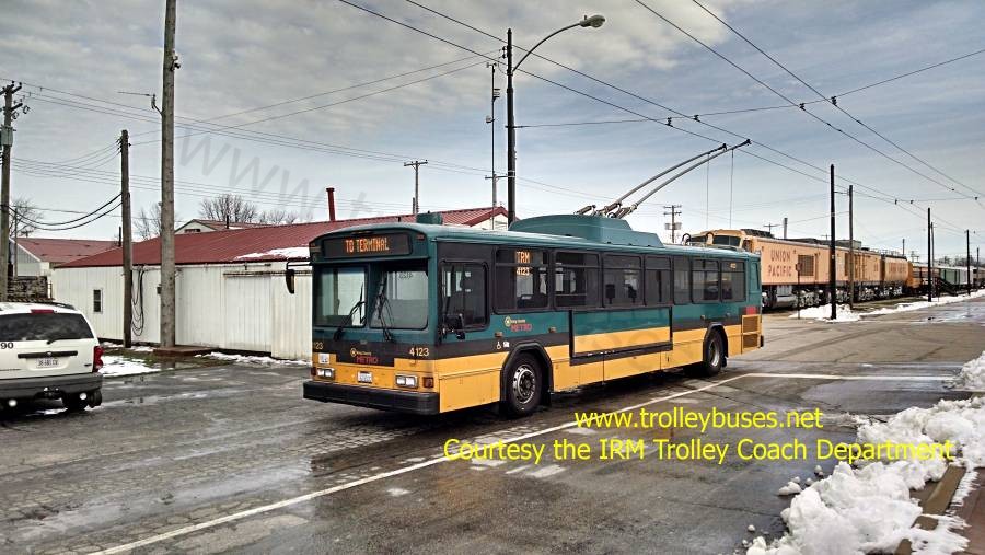 usa_m_irm_gillig_4123_centralave_20151125_irmetbdept.jpg