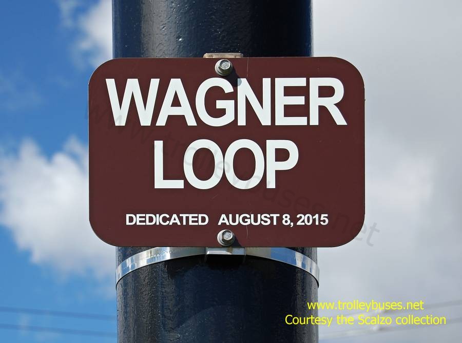 usa_m_irm_misc_wagnerloopsign_20150919_0539_ss.jpg