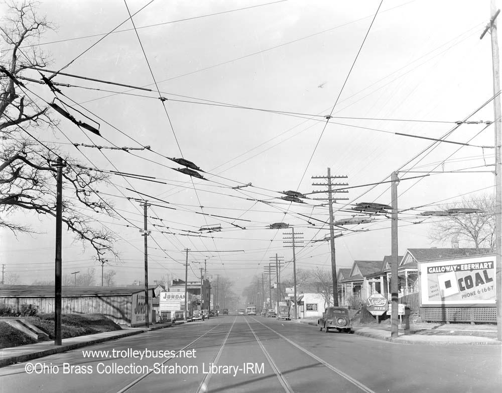 usa_m_mem_misc_streetcaroverhead_irm_ss_02.jpg