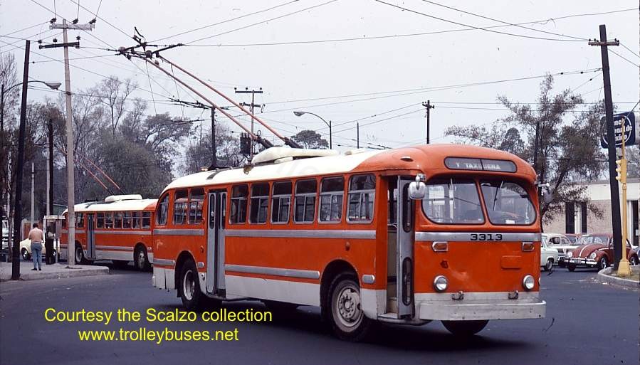 mex_m_mex_brill_3313_quevedouniversidad_19721125_ss.jpg