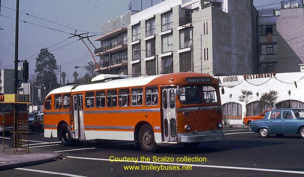 mex_m_mex_brill_3326_universidadalessiarobles_19771123_65_ss.jpg