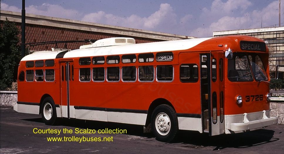 mex_m_mex_mh_3726_tetepilcoyardsfirstrebuilttrolleybus_19710405_ss.jpg