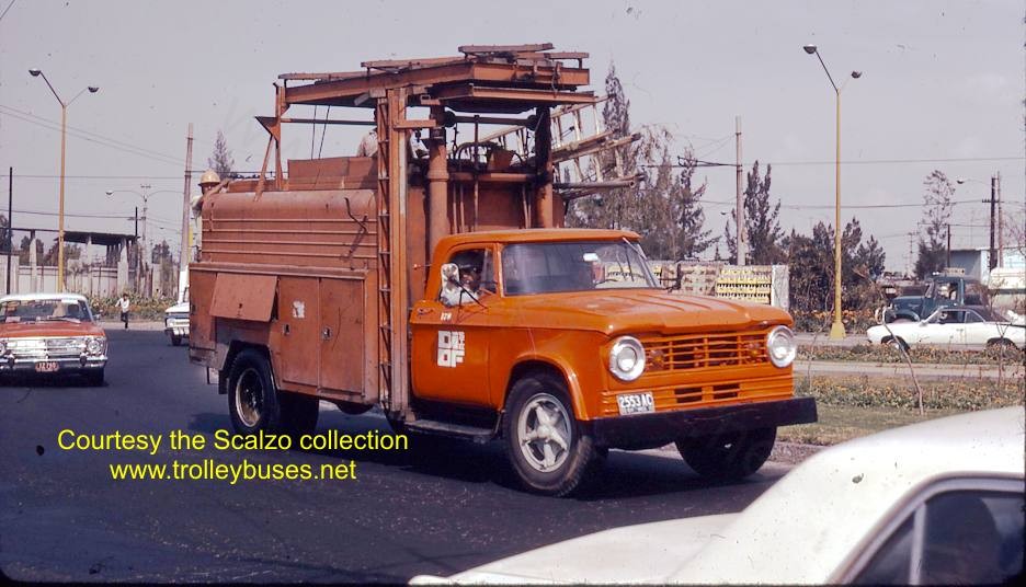 mex_m_mex_misc_linetruck_19731124_ss.jpg