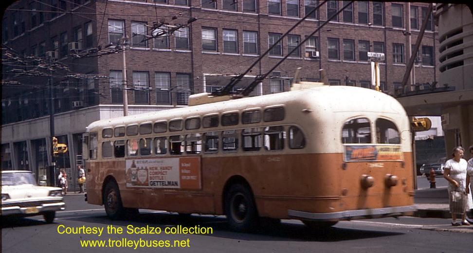 usa_m_mke_mh_342_downtown_196108_ss.jpg