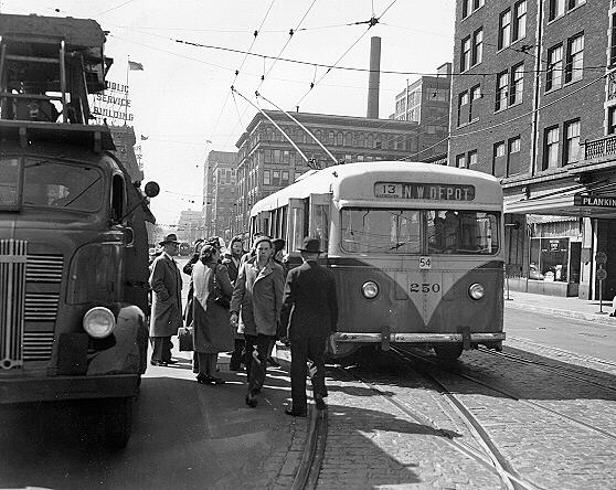 usa_m_mke_sl_250.jpg