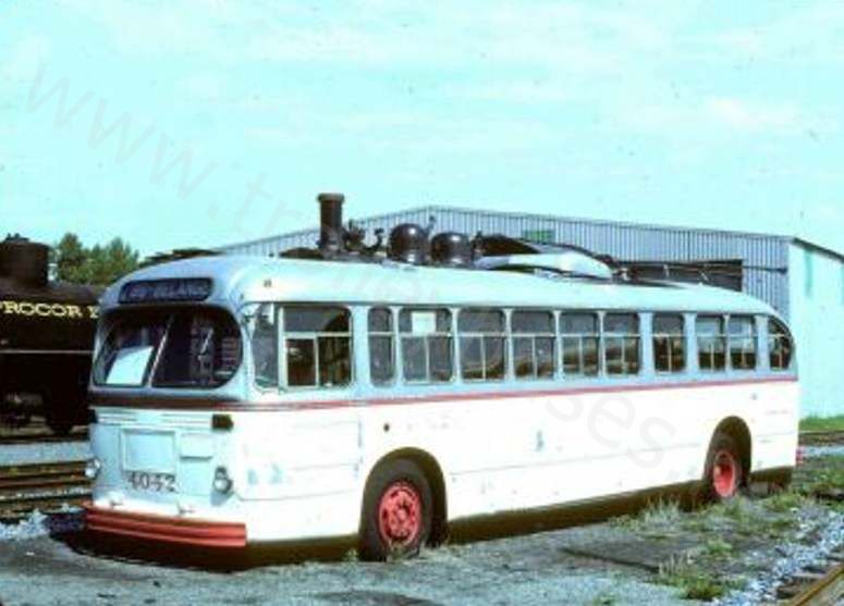 can_m_mtl_brill_4042_01.jpg