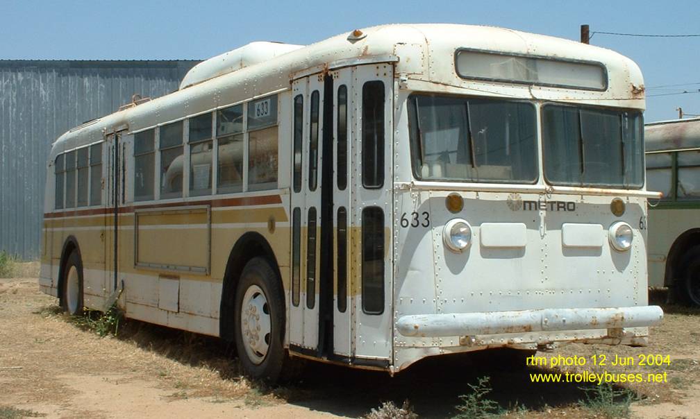 usa_m_museums_oerm_twin_633_frontright34_20040612_rtm.jpg