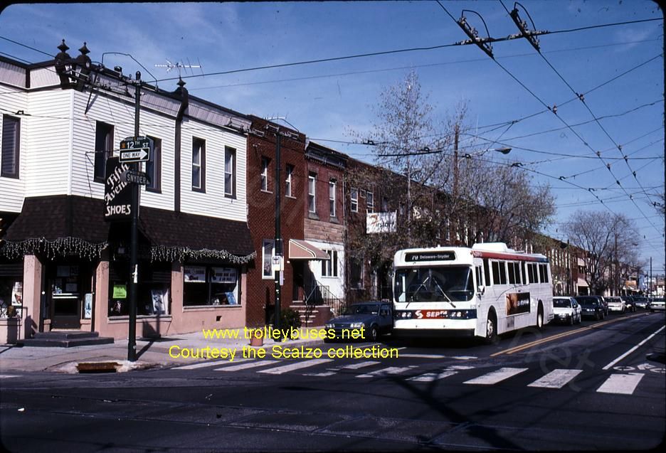 usa_m_phl_amg_828_snyder12th_20020411_ss.jpg