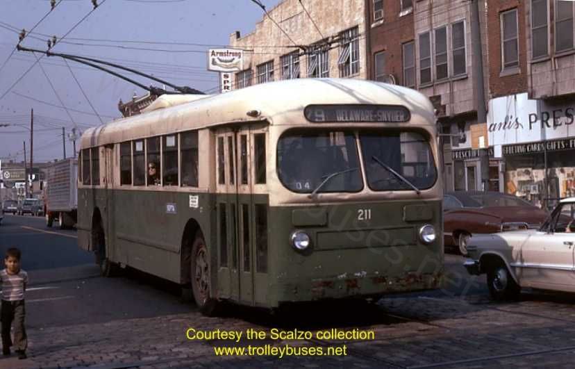 usa_m_phl_brill_211_snyder9th_19711015_ss.jpg