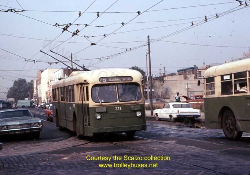 usa_m_phl_brill_228_snyder6th_19711015_ss.jpg