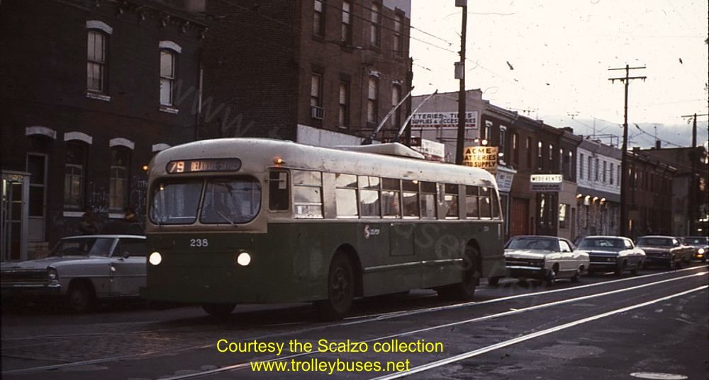 usa_m_phl_brill_238_snyderave_19731110_ss.jpg