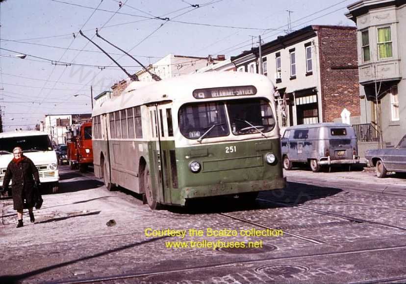 usa_m_phl_brill_251_snyder4th_19740218_ss.jpg
