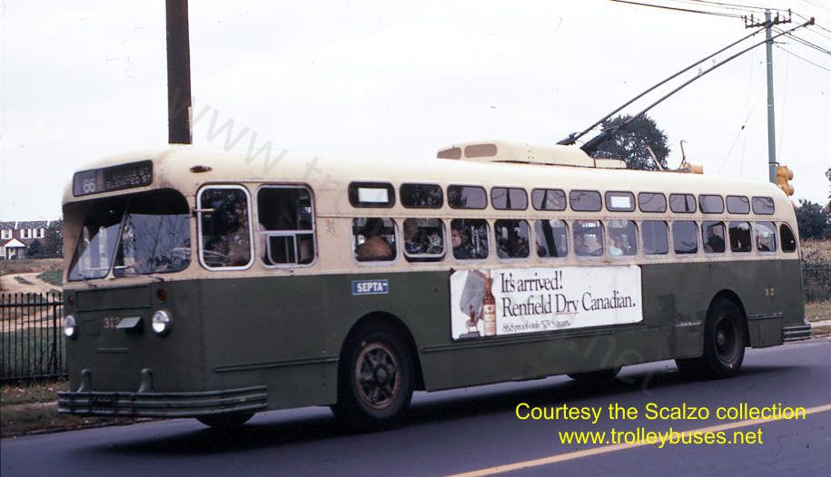 usa_m_phl_mh_312_frankfordcomly_19711031_ss.jpg