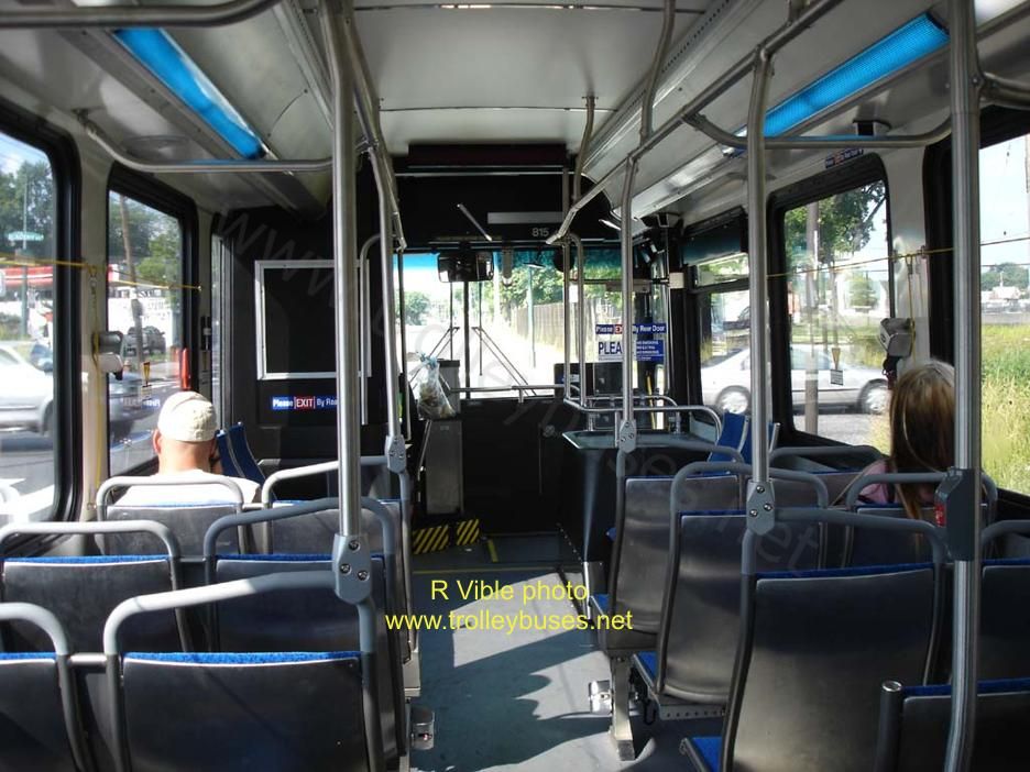 usa_m_phl_newflyer_815_interior_20080615_rvible.jpg