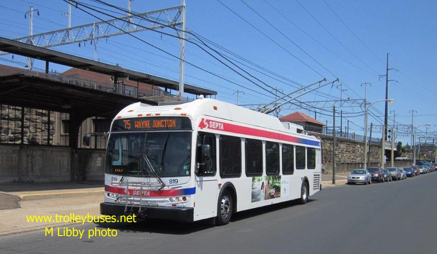 usa_m_phl_newflyer_819_waynejct_mlibby.jpg