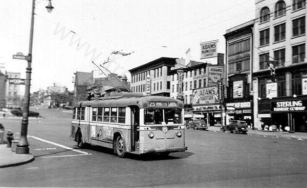 usa_m_psct_yellow_026_newark_bv.jpg