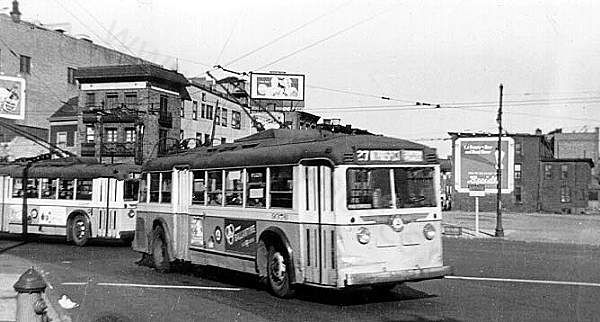 usa_m_psct_yellow_028_newark_bv.jpg