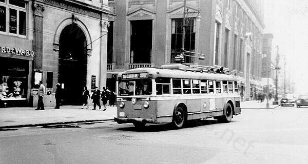usa_m_psct_yellow_031_newark_bv.jpg