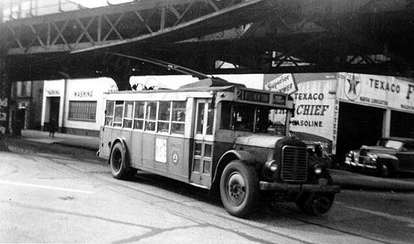 usa_m_psct_yellow_037_newark_bv.jpg