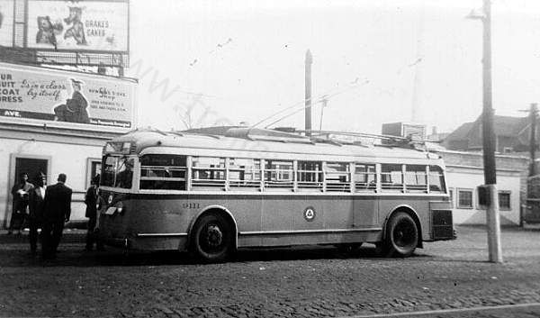 usa_m_psct_yellow_9111_newark_bv.jpg