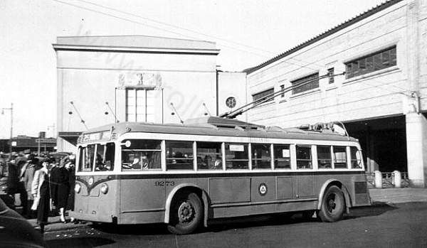 usa_m_psct_yellow_9273_newark_bv.jpg
