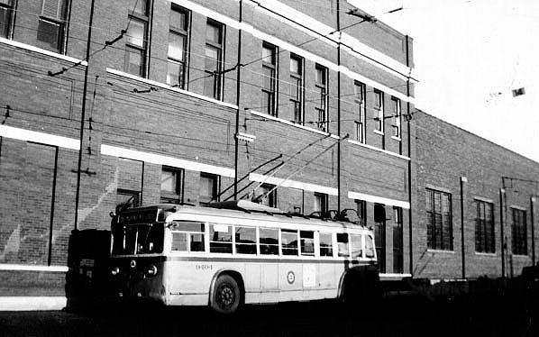 usa_m_psct_yellow_9404.jpg