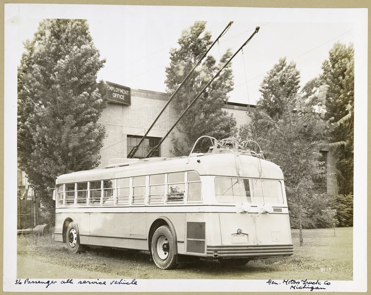 usa_m_psct_yellow_builderphoto_1935_06_notlamebrain.jpg